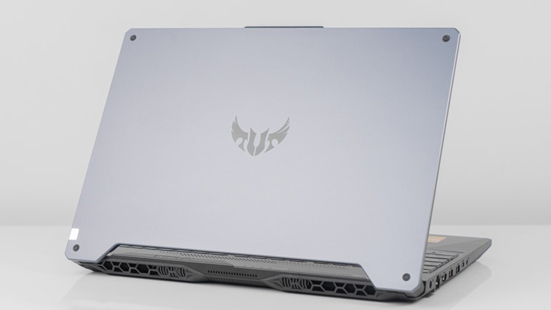 Asus TUF Gaming i5 có thiết kế bên ngoài và bộ xử lý bên trong đều mạnh mẽ
